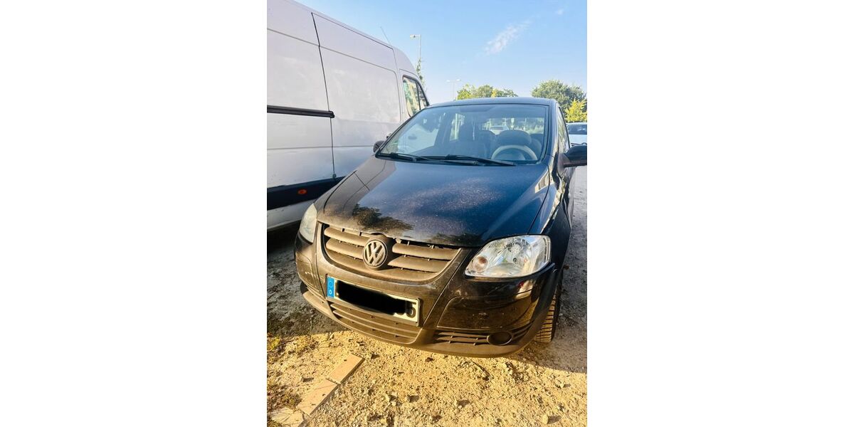 VW Fox 136.000 km 2.500 &euro; berlin 13057