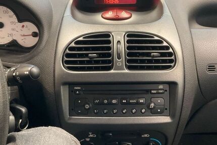 Peugeot 206 56.120 km 3.400 &euro; Chemnitz OT Wittgensdorf 09228