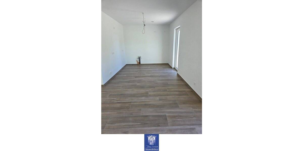 Einfamilienhaus Weinböhla - 4 Zimmer, 132 m&sup2;, 2.000&euro; | Angebot:26799228