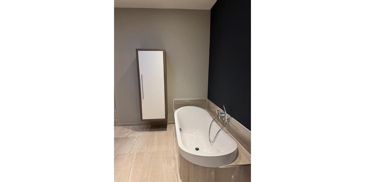 Penthouse-Wohnung – Wohnen oder Gewerbe (BüroBeauty) zimmer