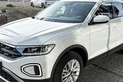VW T-Roc 8.900 km 25.277 &euro; Halberstadt 38820