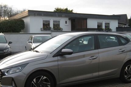 Hyundai i20 91.000 km 11.990 &euro; Niederzier 52382