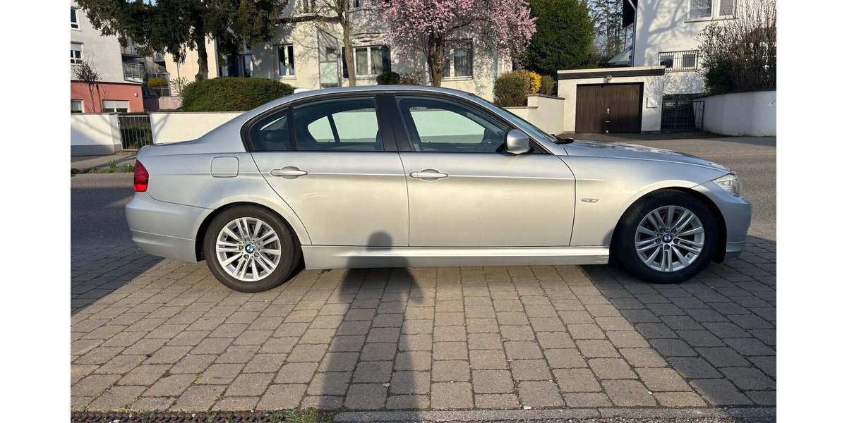 BMW 320i 167.000 km 5.990 &euro; Neckarsulm 74172