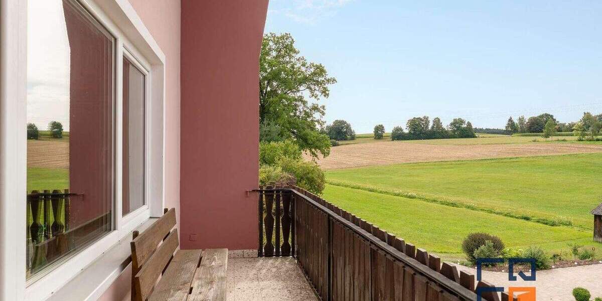 Behinderten und Rollstuhlgerechtes Mehrfamilienhaus mit Aufzug, Sonnenterrasse und großen Garten 9 zimmer