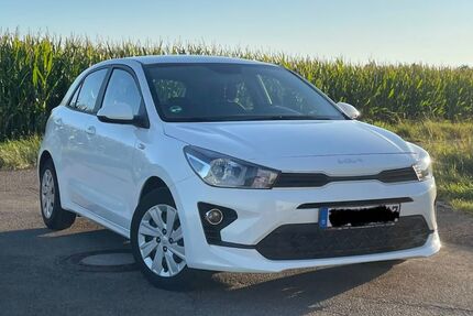 Kia Rio 93.617 km 12.500 € Nürnberg 90443