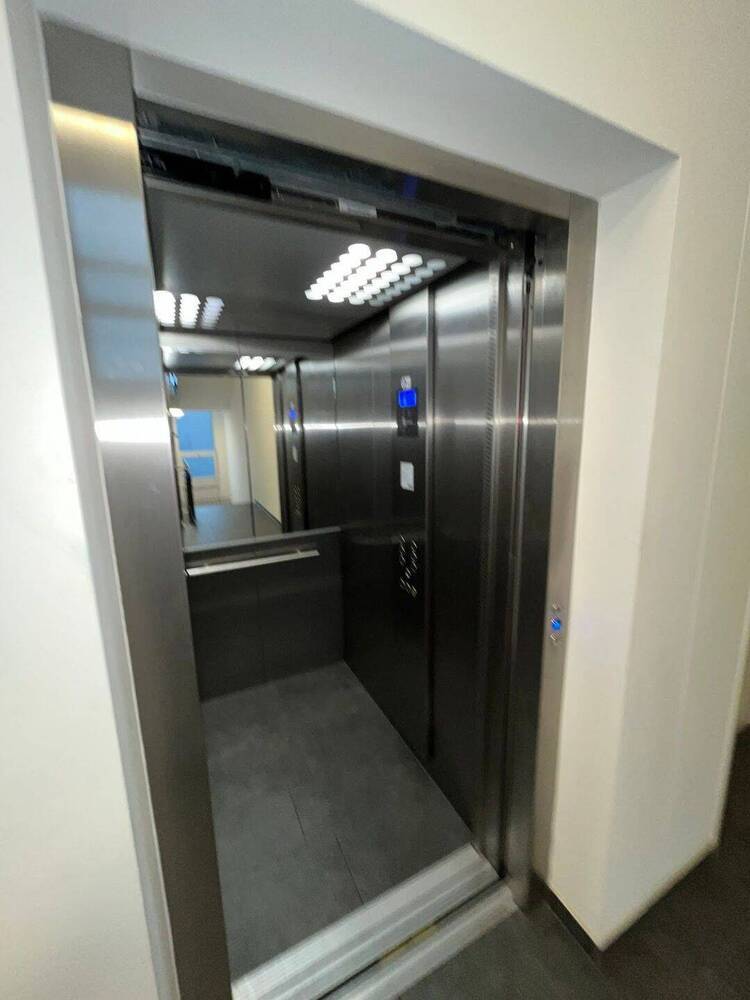 Sehr schöne sanierte 3 Zimmer Wohnung mit Balkon in Moers zu vermieten