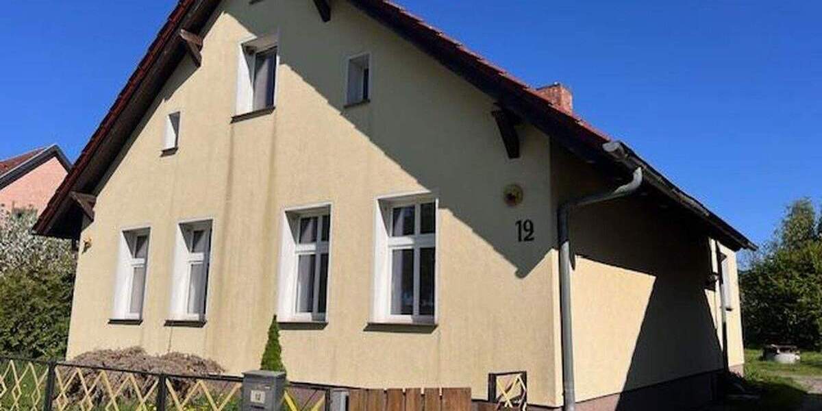 Einfamilienhaus Briesen Falkenberg - 4 Zimmer, 120 m&sup2;, 1.250&euro; | Angebot:24382815