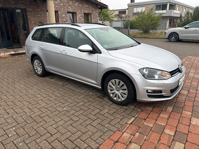 VW Golf 219.200 km 7.800 € Versmold 33775