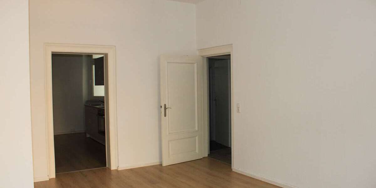 geräumige 2 Zimmer-Wohnung mit Einbauküche *ab sofort verfügbar* in bester Lage - Erdgeschoßwohnung Magdeburg Stadtfeld Ost | Angebot:10983291