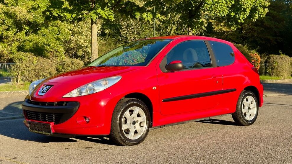Peugeot 206 82.936 km 3.299 € Kerpen 50170