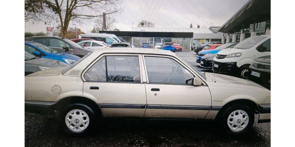 Opel Ascona 77.000 km 3.990 &euro; friedrichsdorf 61381