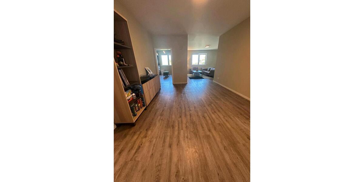 Etagenwohnung Müllrose - 6 Zimmer, 167 m&sup2;, 1.800&euro; | Angebot:26386768