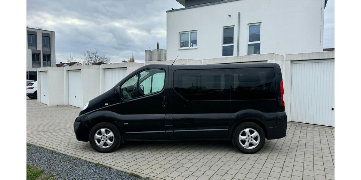 Opel Vivaro 122.000 km 16.900 &euro; Hochheim am Maim 65239