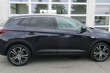Opel Grandland (X) 81.100 km 18.700 &euro; Ebersbach 02730
