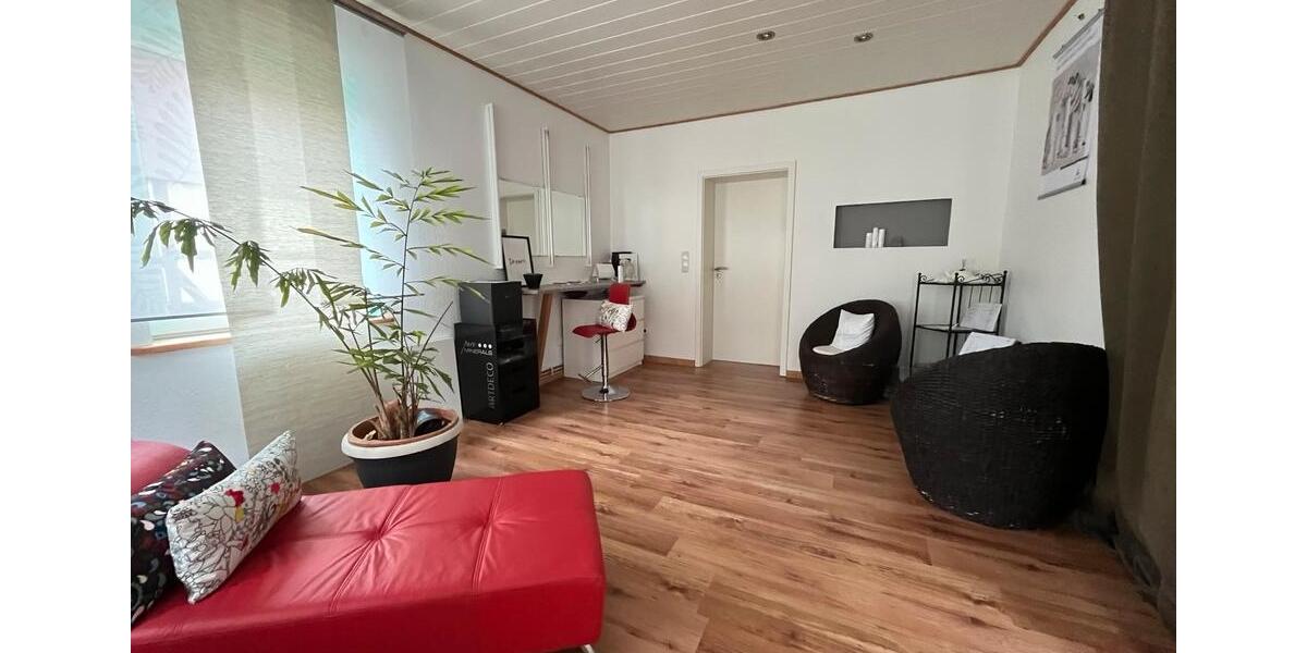 Schönes Fachwerkhaus für Ihre Selbständigkeit zimmer