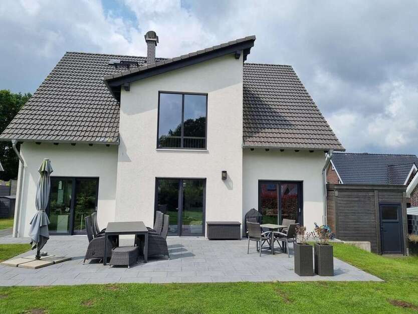 Haus zum Kaufen in Emsbüren 549.000 € 169.85 m²