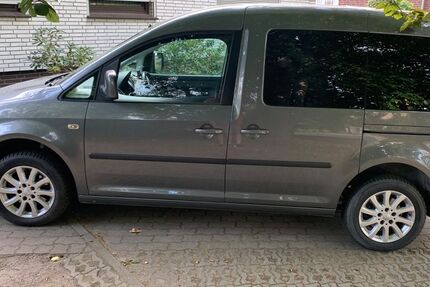 VW Caddy 166.500 km 8.888 € Hamburg 22457