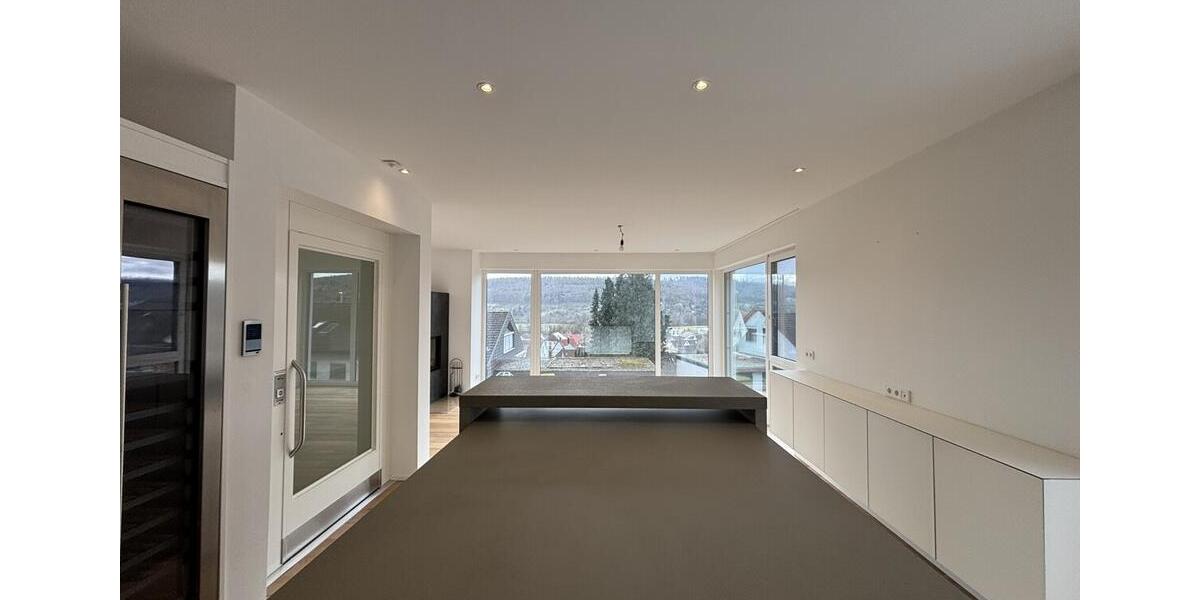 Einfamilienhaus Remshalden - 7 Zimmer, 211 m&sup2;, 3.000&euro; | Angebot:24808098