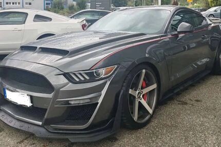 Ford Mustang 118.000 km 29.500 &euro; München 80797