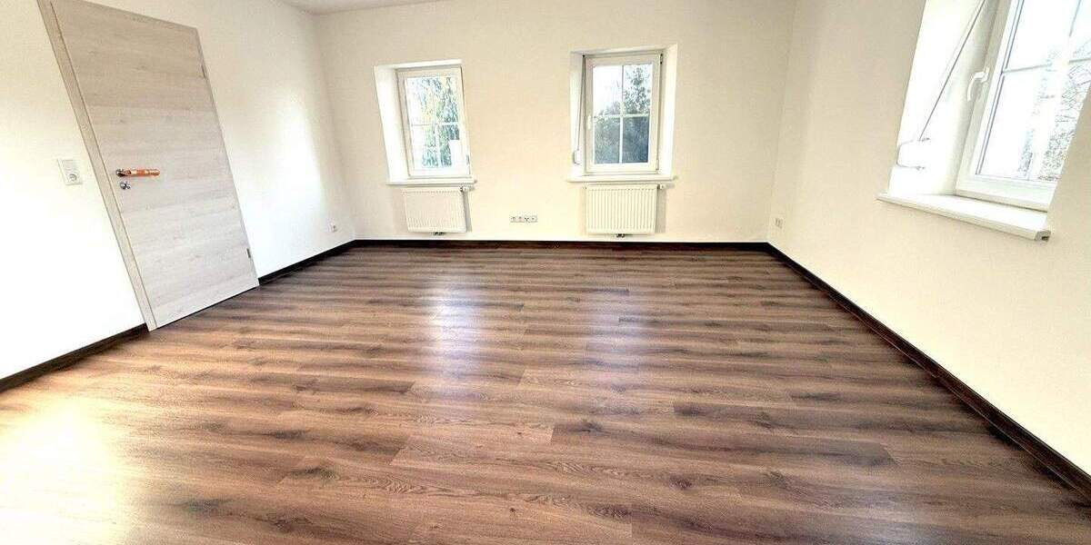 Etagenwohnung Ellingen - 4 Zimmer, 140 m&sup2;, 1.470&euro; | Angebot:24391668