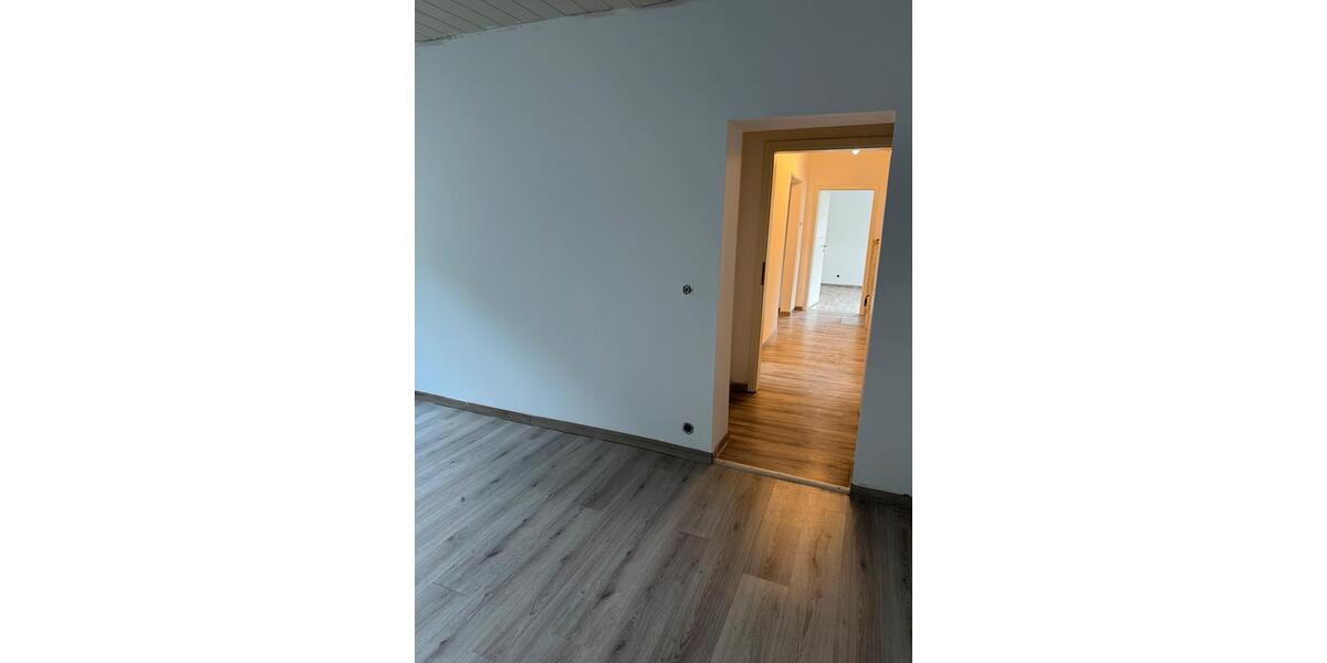 Erdgeschoßwohnung Soltau - 3 Zimmer, 100 m&sup2;, 1.000&euro; | Angebot:26671622