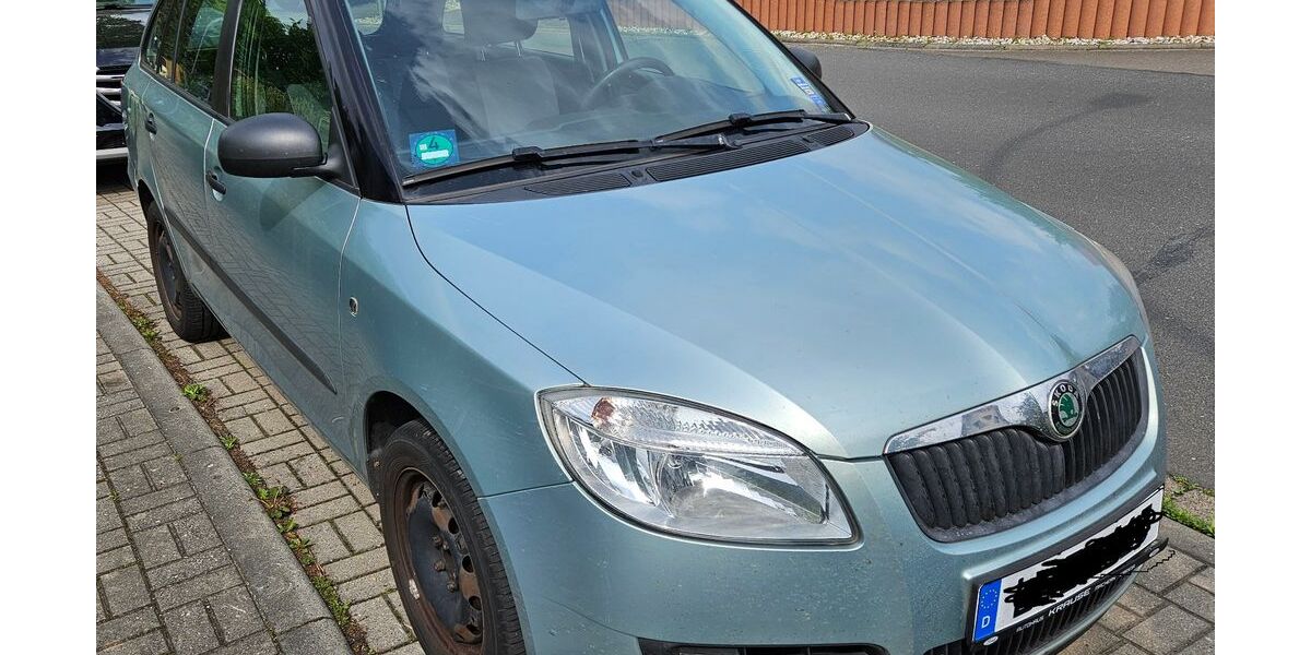 Skoda Fabia 139.869 km 2.990 &euro; Zwenkau 04442