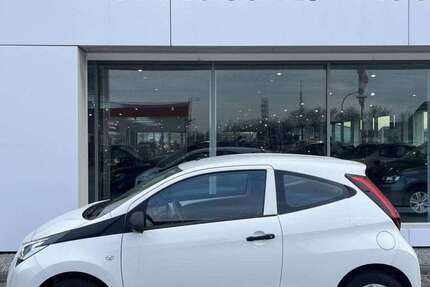 Toyota Aygo 20.800 km 9.490 &euro; Niebüll 25899