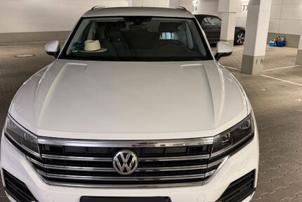 VW Touareg 183.000 km 24.400 &euro; krailling 82152