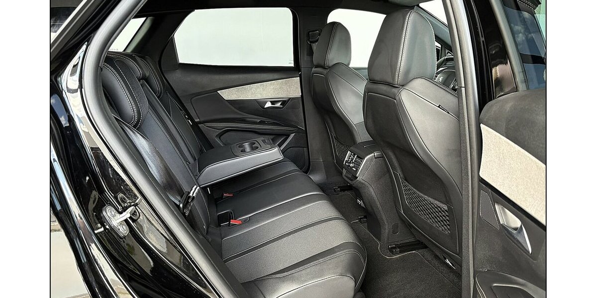 Peugeot 3008 GT line Aut Full-LED Assist Massage Kamera 154.000 km 14.999 &euro; Stade 21682