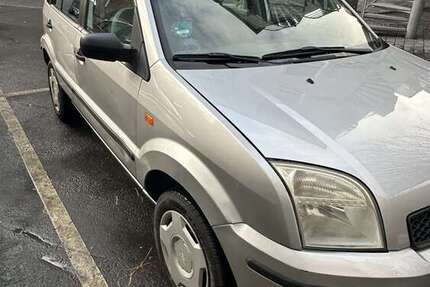 Ford Fusion 168.000 km 2.450 &euro; wuppertall 42283