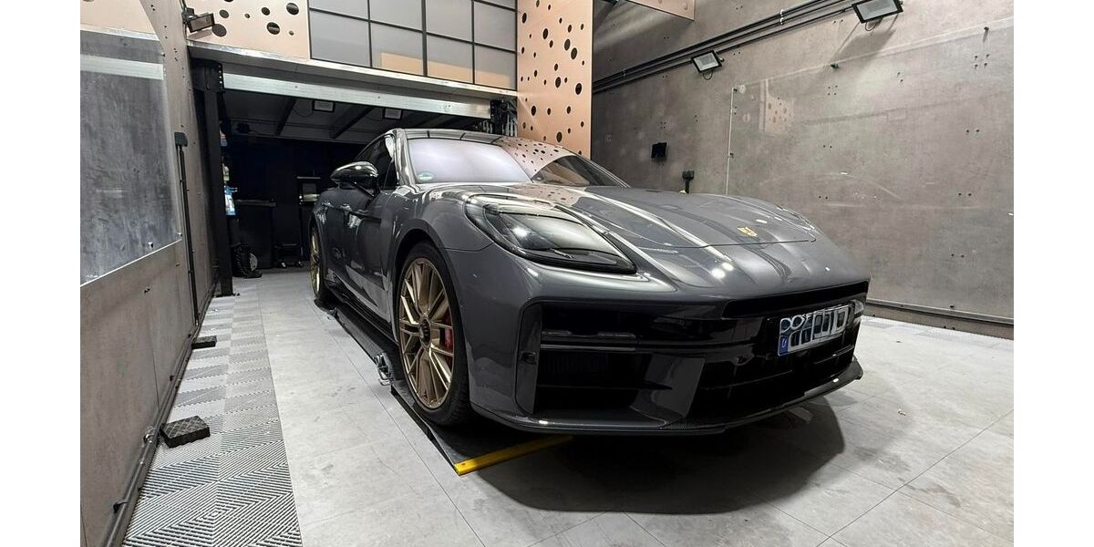 Porsche Panamera 22.455 km 144.992 &euro; Mörfelden Walldorf 64546
