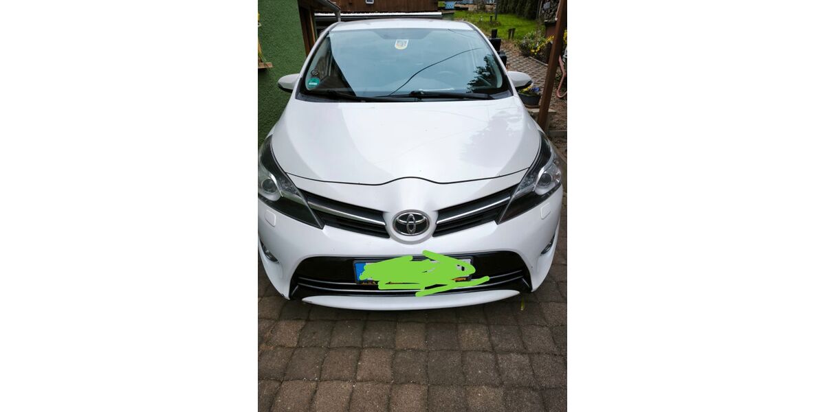 Toyota Verso 191.500 km 5.000 &euro; Pirna 01796