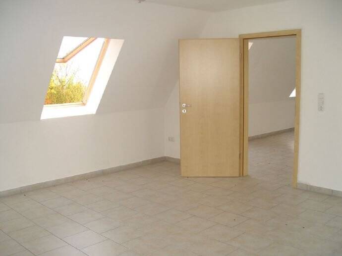 Etagenwohnung Absberg - 3 Zimmer, 75 m&sup2;, 790&euro; | Angebot:26043250