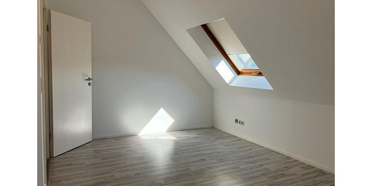 Dachgeschoßwohnung Roetgen - 4 Zimmer, 87 m&sup2;, 259.000&euro; | Angebot:26183171