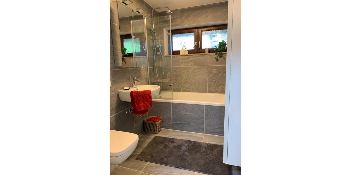 Terrassenwohnung Albstadt Gemarkung Burgfelden - 2 Zimmer, 65 m&sup2;, 235.000&euro; | Angebot:26931370