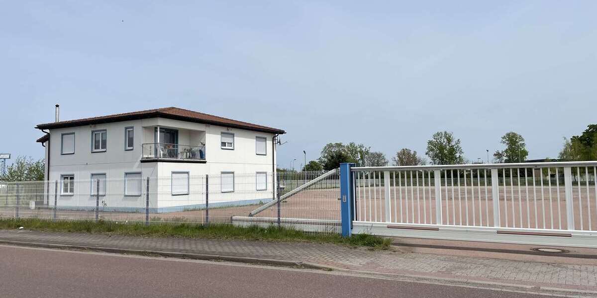 Einfamilienhaus Bernburg - 8 Zimmer, 110 m&sup2;, 450.000&euro; | Angebot:25202155