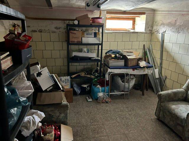 Mehrfamilienhaus, Wohnhaus Neuhaus am Rennweg Steinheid - 6 Zimmer, 190 m&sup2;, 30.000&euro; | Angebot:26156327