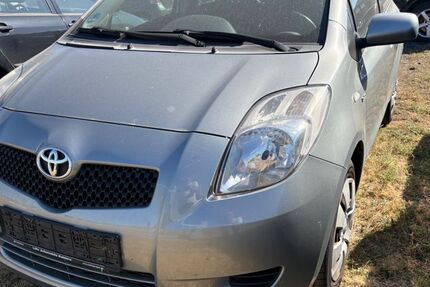 Toyota Yaris 132.000 km 2.850 &euro; Ochtendung 56299