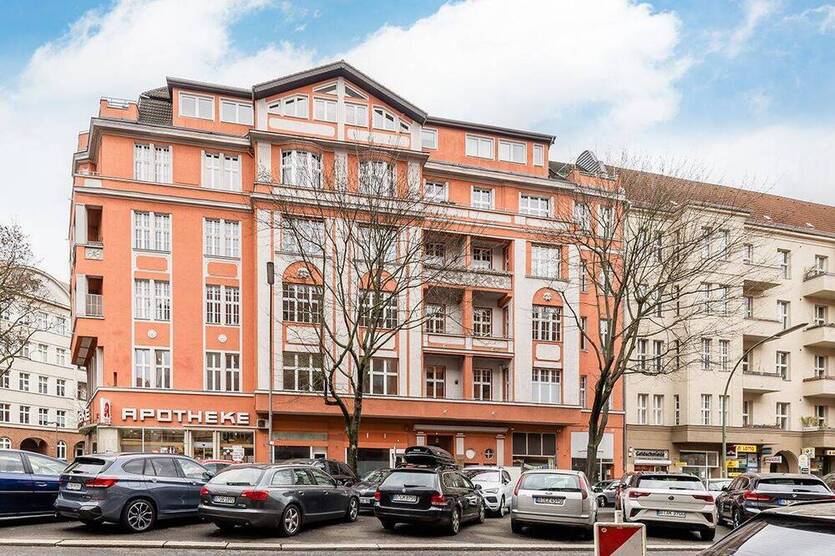 Elegantes Wohnen im Fliegerviertel: Stilvoll sanierte 5-Zimmer-AltbauWohnung