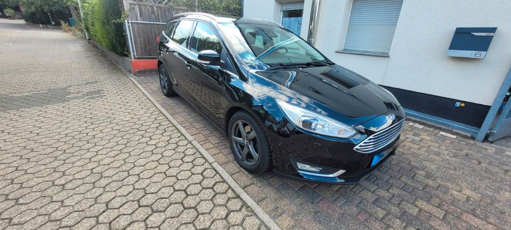 Ford Focus 145.786 km 9.400 &euro; Frechen 50226