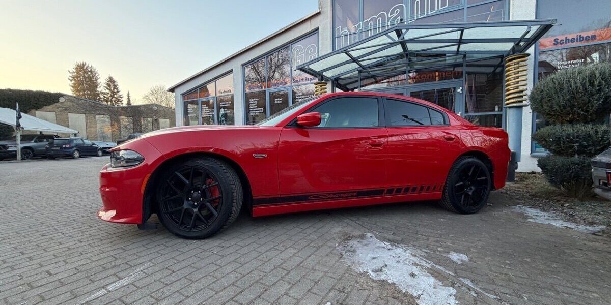 Dodge Charger 5.7 V8 HEMI R/T SRT 107.700 km 24.999 &euro; Rudolstadt 07407