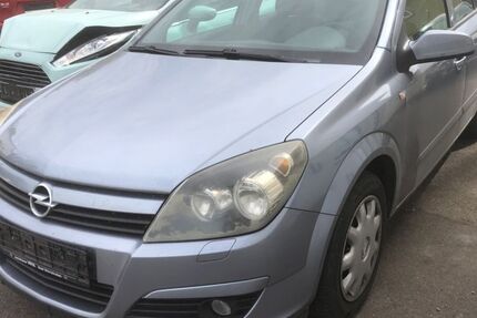 Opel Astra 210.000 km 599 € Ichenhausen-Hochwang 89335