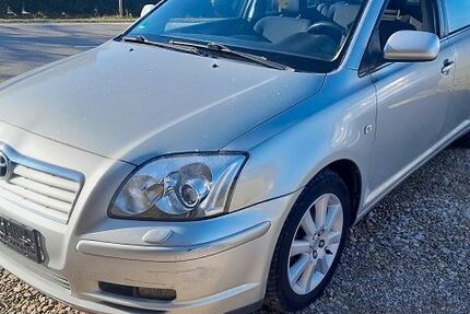 Toyota Avensis 256.500 km 1.999 € Obergolzaberg 84106