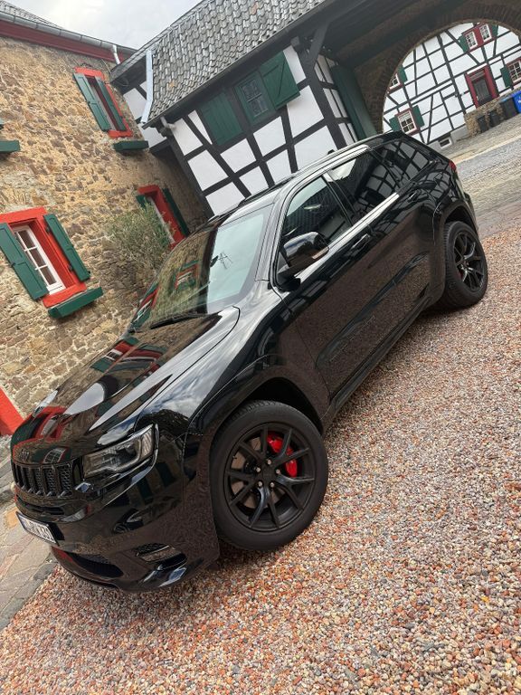 Jeep Grand Cherokee 57.500 km 50.999 € Bad Münstereifel 53902
