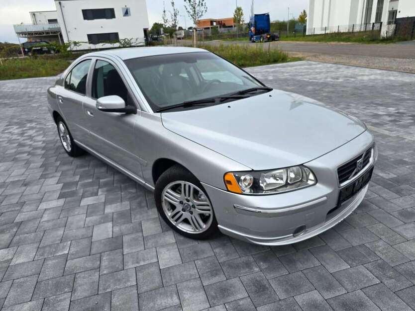 Volvo S60 168.760 km 5.400 € Ramstein-Miesenbach 66877