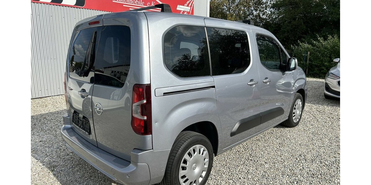 Opel Combo 1.2i Edition 1.HAND Tempomat DAB PDC 54.200 km 15.500 &euro; Altdorf 84032