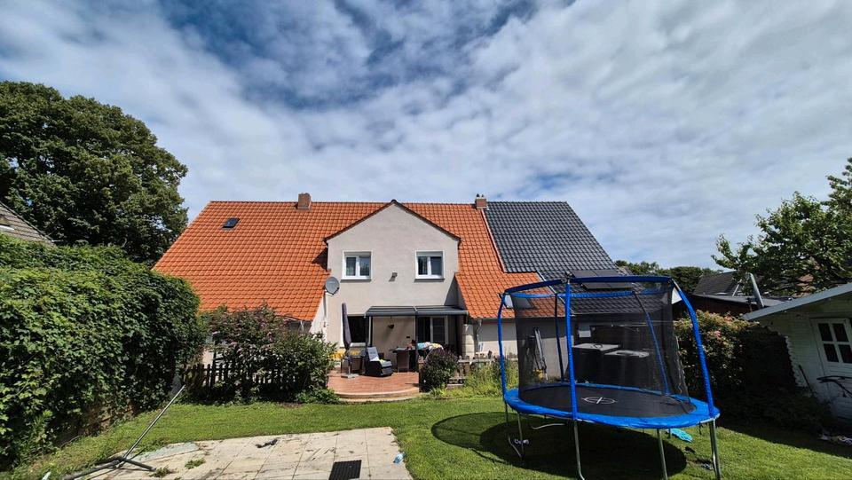 160m2 auf zwei Ebenen - Doppel-Reihenhaus mit großem Garten