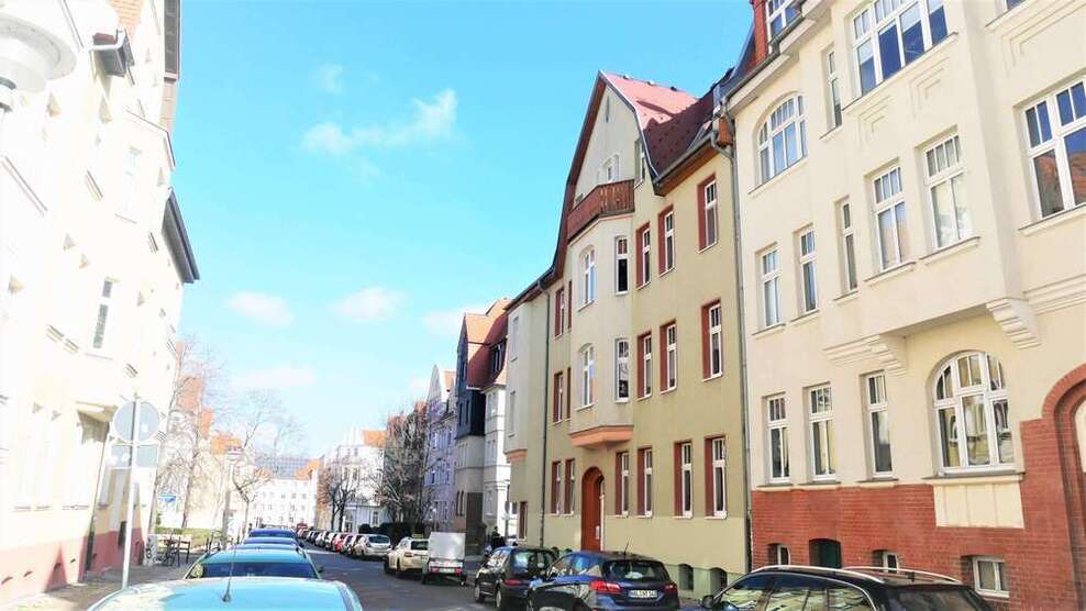 Wohnung zum Mieten in Halle 569 € 75 m²