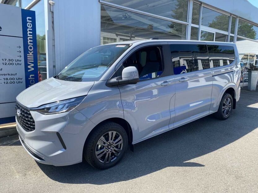 Ford Tourneo Custom 1.050 km 52.985 € Petershagen 32469