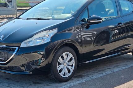 Peugeot 208 99.700 km 3.900 &euro; Elchingen 89275